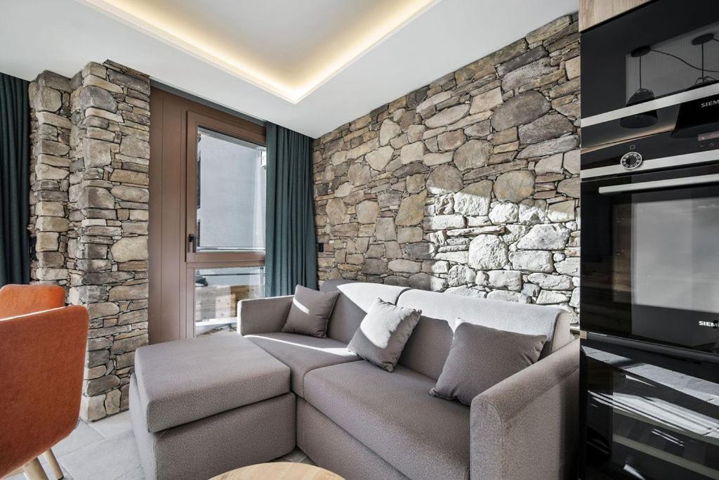 Chalet Hotel Quartz Тин Екстериор снимка